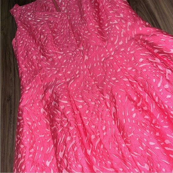 Pink Sleeveless Dress - Picture 2 of 4